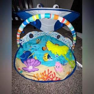 Finding Nemo tummy mat